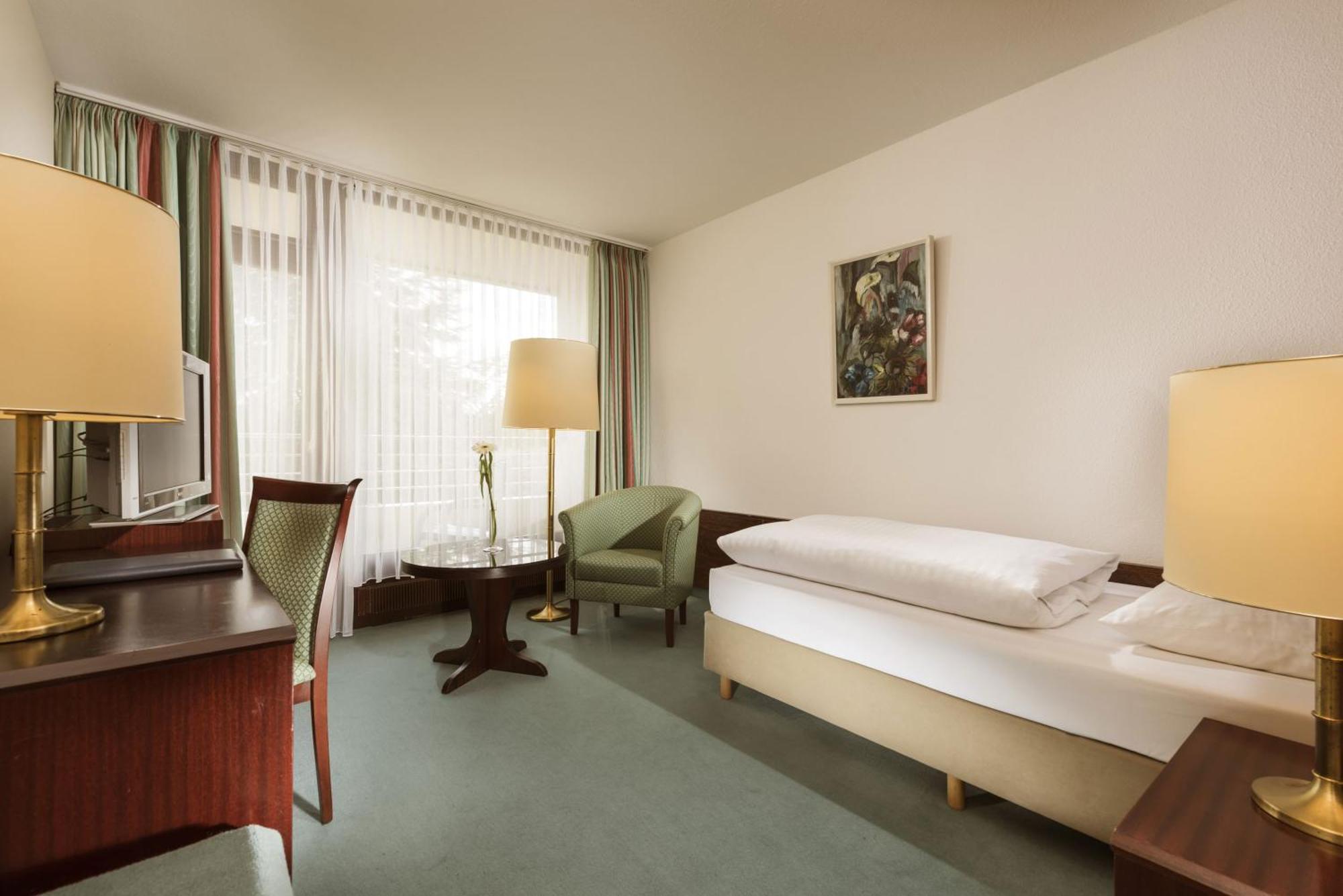 Classic Single Room,685153536:JPEG